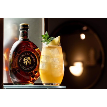 Vecchia Romagna Etichetta Nera Brandy
